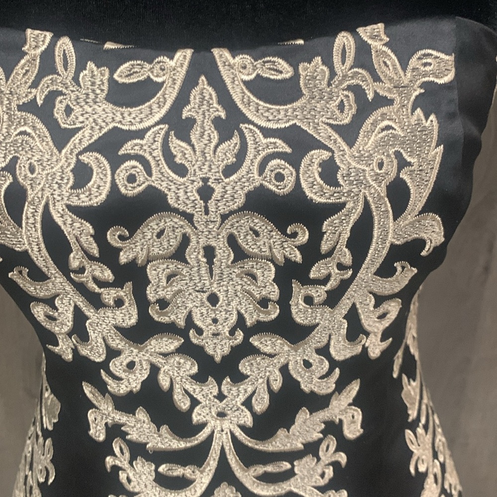 Vintage White House Black Market Embroidered Strapless Dress Women's Size 0 - Picture 5 of 10